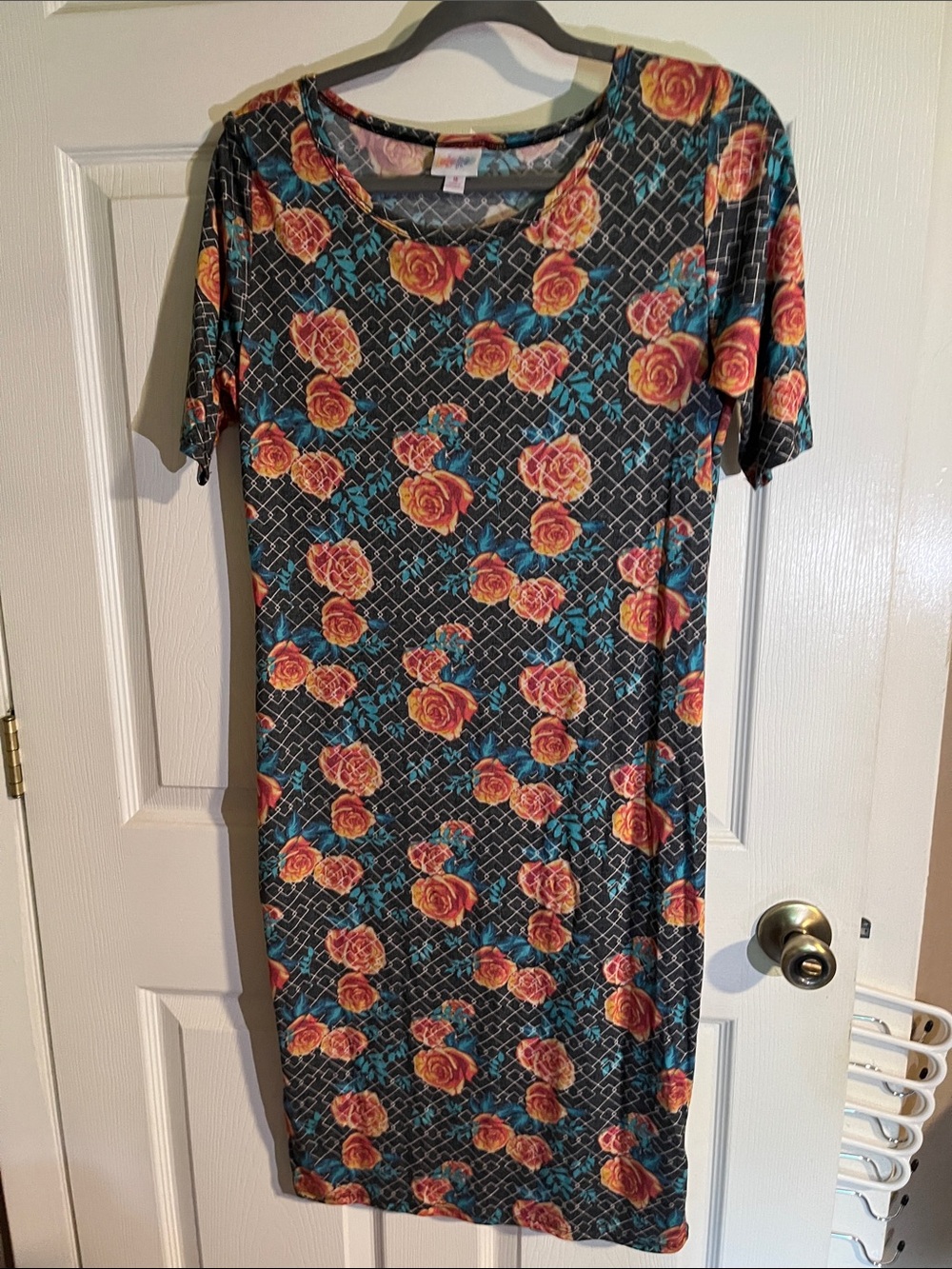 Lula roe floral Print Short-Sleeve Midi Dress - Black with Orange Roses.